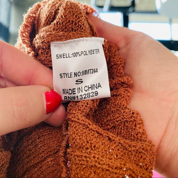 NEW VESTIQUE Rust Orange Brown High Cut Neck Ribbed 90s Sweater Tank Top Shirt S - Picture 9 of 10